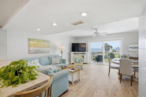Condo in Flagler Beach, Florida, 2 bedrooms  № 2150712 - photo 3