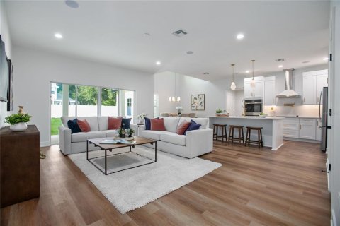 House in Lake Helen, Florida 4 bedrooms, 257.8 sq.m. № 1894707 - photo 17
