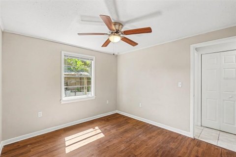 Villa ou maison à louer à Tampa, Floride: 3 chambres, 126.9 m2 № 2315099 - photo 23