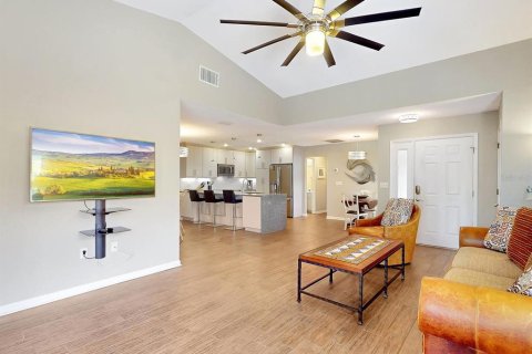 Townhouse in Haines City, Florida 2 bedrooms, 113.9 sq.m. № 2095104 - photo 9