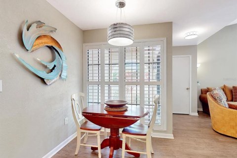 Townhouse in Haines City, Florida 2 bedrooms, 113.9 sq.m. № 2095104 - photo 10