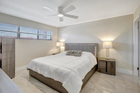 Condo in Pembroke Pines, Florida, 2 bedrooms № 2082644 - photo 6