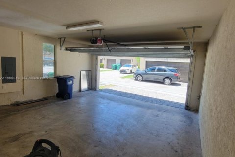 Снять в аренду таунхаус в Кендалл, Флорида 4 спальни, № 2045445 - фото 12