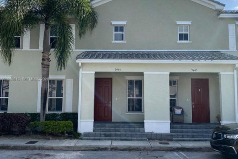 Таунхаус в Кендалл, Флорида 4 спальни № 2045445