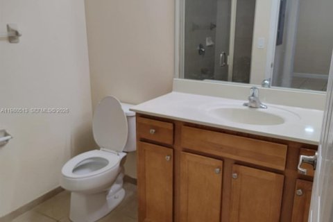 Снять в аренду таунхаус в Кендалл, Флорида 4 спальни, № 2045445 - фото 6