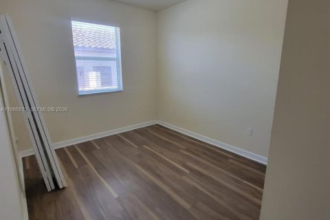 Снять в аренду таунхаус в Кендалл, Флорида 4 спальни, № 2045445 - фото 10