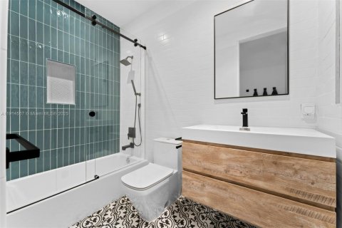 Купить виллу или дом в Бей-Харбор-Айлендс, Флорида 4 спальни, 312.43м2, № 1970033 - фото 23