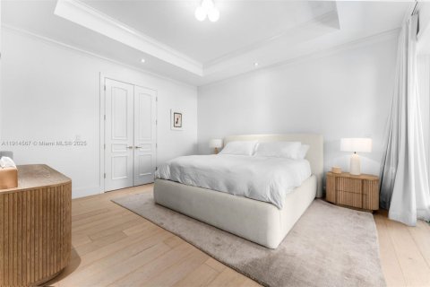 Купить виллу или дом в Бей-Харбор-Айлендс, Флорида 4 спальни, 312.43м2, № 1970033 - фото 13