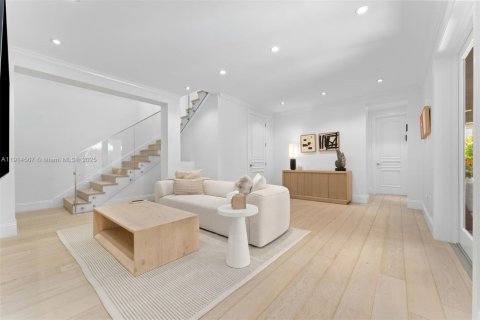 Купить виллу или дом в Бей-Харбор-Айлендс, Флорида 4 спальни, 312.43м2, № 1970033 - фото 3