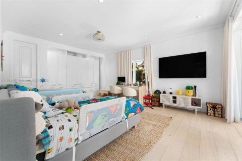 Купить виллу или дом в Бей-Харбор-Айлендс, Флорида 4 спальни, 312.43м2, № 1970033 - фото 21