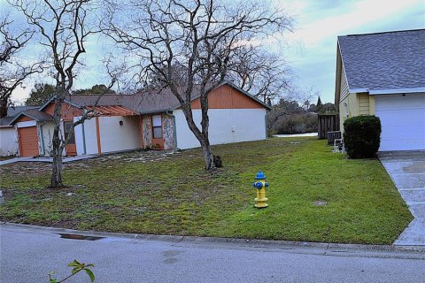 Casa en alquiler en Tarpon Springs, Florida, 3 dormitorios, 108.51 m2 № 1906095 - foto 17