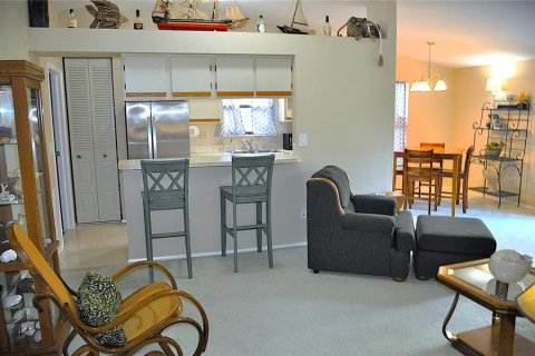 Casa en alquiler en Tarpon Springs, Florida, 3 dormitorios, 108.51 m2 № 1906095 - foto 2