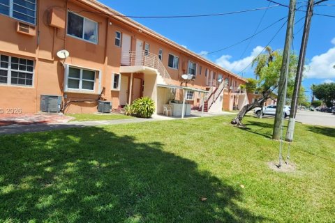 Condominio en alquiler en Miami, Florida, 2 dormitorios, 67.35 m2 № 2017590 - foto 13