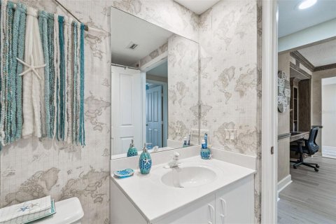 Condo in Saint Petersburg, Florida, 2 bedrooms  № 2219127 - photo 19