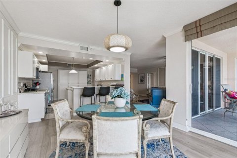 Condo in Saint Petersburg, Florida, 2 bedrooms  № 2219127 - photo 12