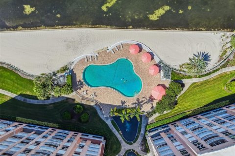 Condo in Saint Petersburg, Florida, 2 bedrooms  № 2219127 - photo 26