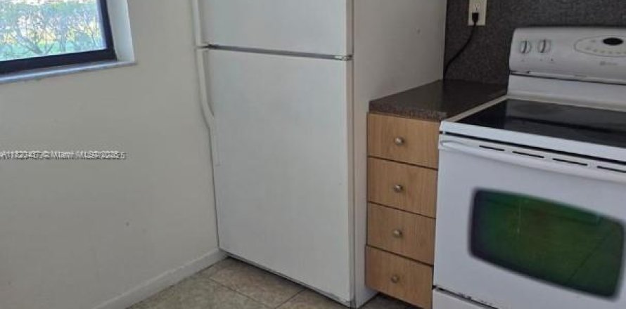 Condo in Miramar, Florida, 2 bedrooms  № 1779763