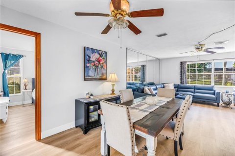 Villa ou maison à vendre à Palm Harbor, Floride: 2 chambres, 134.89 m2 № 2423754 - photo 12