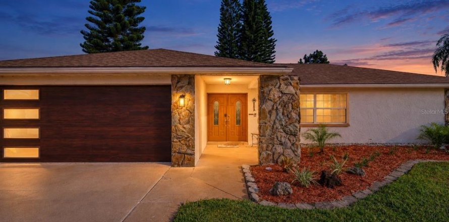 Villa ou maison à Palm Harbor, Floride 2 chambres, 134.89 m2 № 2423754