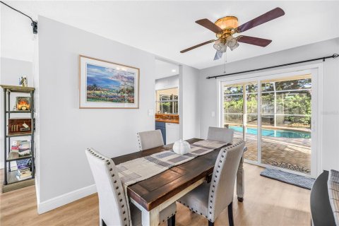 Villa ou maison à vendre à Palm Harbor, Floride: 2 chambres, 134.89 m2 № 2423754 - photo 6