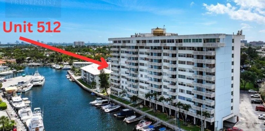 Condo à North Miami, Floride, 2 chambres № 1969248