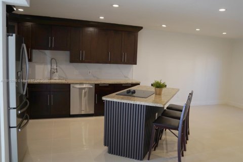 Купить таунхаус в Хайалиа, Флорида 1 комната, 149.2м2, № 1973132 - фото 4