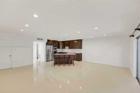 Купить таунхаус в Хайалиа, Флорида 1 комната, 149.2м2, № 1973132 - фото 15