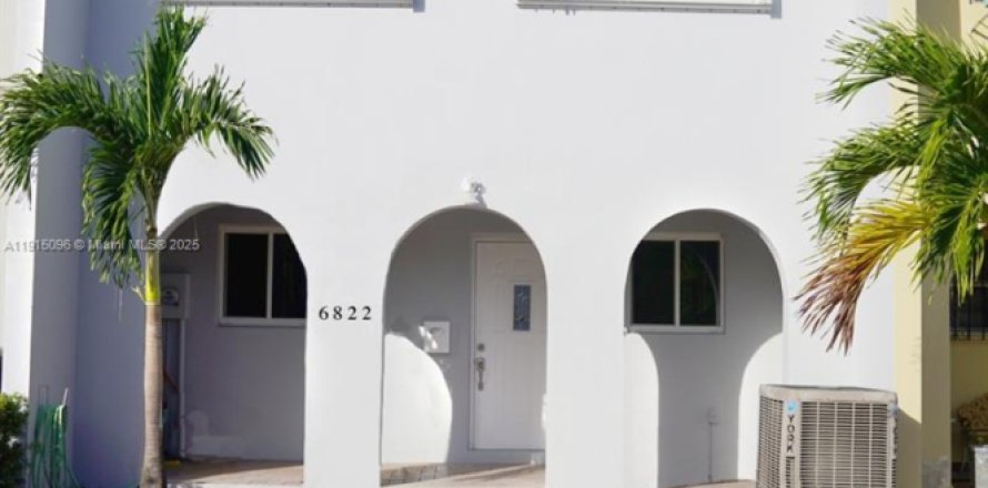 Таунхаус в Хайалиа, Флорида 1 комната, 149.2м2 № 1973132