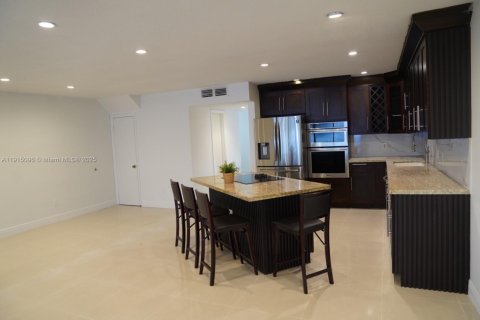 Купить таунхаус в Хайалиа, Флорида 1 комната, 149.2м2, № 1973132 - фото 5
