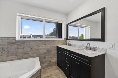 Купить таунхаус в Хайалиа, Флорида 1 комната, 149.2м2, № 1973132 - фото 30