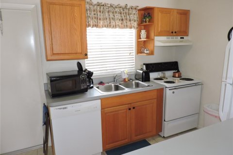 Dúplex en venta en Lake Wales, Florida, 2 dormitorios, 79.71 m2 № 1912777 - foto 9
