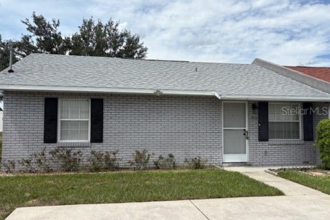 Dúplex en venta en Lake Wales, Florida, 2 dormitorios, 79.71 m2 № 1912777 - foto 2
