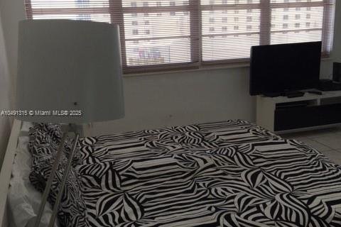 Снять в аренду кондоминиум в Майами-Бич, Флорида 49.7м2, № 2034696 - фото 3