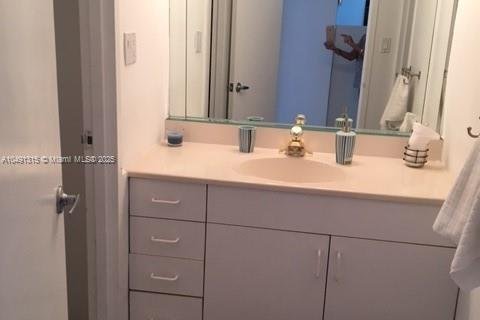 Снять в аренду кондоминиум в Майами-Бич, Флорида 49.7м2, № 2034696 - фото 8