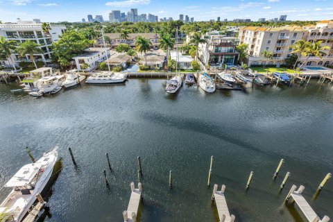 Condominio en venta en Fort Lauderdale, Florida, 4 dormitorios, 273.04 m2 № 2261498 - foto 27