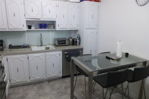 Купить кондоминиум в Авентура, Флорида 2 спальни, 113.34м2, № 1861249 - фото 9