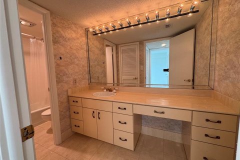 Снять в аренду кондоминиум в Тампа, Флорида 2 спальни, 144.93м2, № 2215294 - фото 30