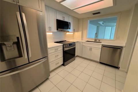 Снять в аренду кондоминиум в Тампа, Флорида 2 спальни, 144.93м2, № 2215294 - фото 4