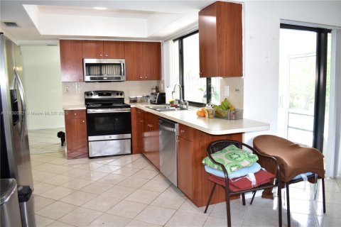 House in Sunrise, Florida 3 bedrooms, 142.7 sq.m. № 1804468 - photo 19