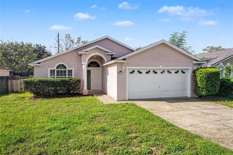 Casa en Apopka, Florida 3 dormitorios, 135.73 m2 № 2364437