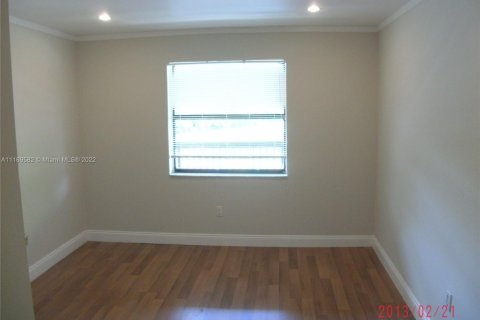 Condominio en venta en Tamarac, Florida, 1 dormitorio, 51.1 m2 № 1875682 - foto 7