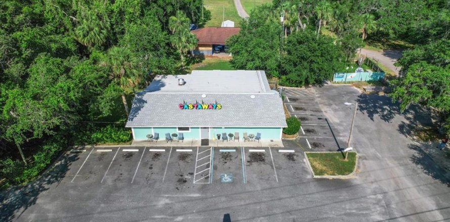 Commercial property in Crystal River, Florida 265.89 sq.m. № 1800481