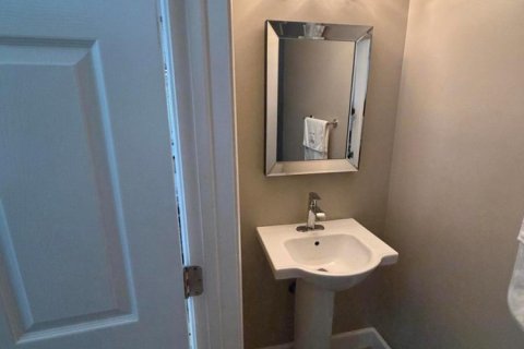 Townhouse in Tamarac, Florida 3 bedrooms, 151.99 sq.m. № 2378757 - photo 6