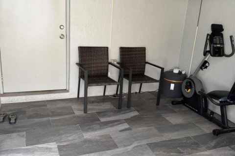 Townhouse in Tamarac, Florida 3 bedrooms, 151.99 sq.m. № 2378757 - photo 24