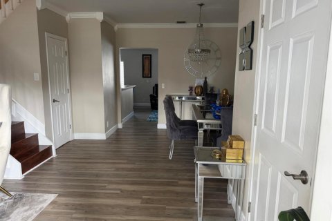 Townhouse in Tamarac, Florida 3 bedrooms, 151.99 sq.m. № 2378757 - photo 2
