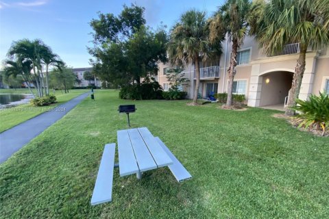 Copropriété à vendre à Coconut Creek, Floride: 2 chambres, 115.76 m2 № 2088831 - photo 16