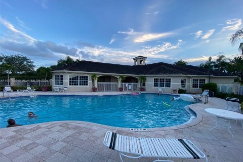 Copropriété à vendre à Coconut Creek, Floride: 2 chambres, 115.76 m2 № 2088831 - photo 10