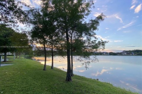 Copropriété à vendre à Coconut Creek, Floride: 2 chambres, 115.76 m2 № 2088831 - photo 11