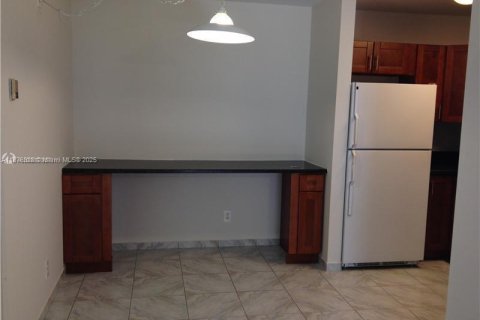 Condo in Coral Springs, Florida, 2 bedrooms  № 1924202 - photo 10