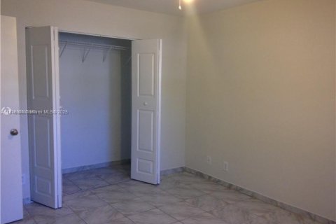 Condo in Coral Springs, Florida, 2 bedrooms  № 1924202 - photo 12